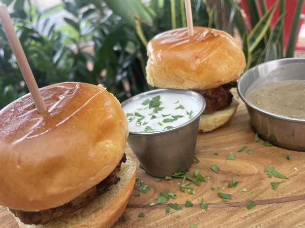Sliders with gravy and lemon crema
